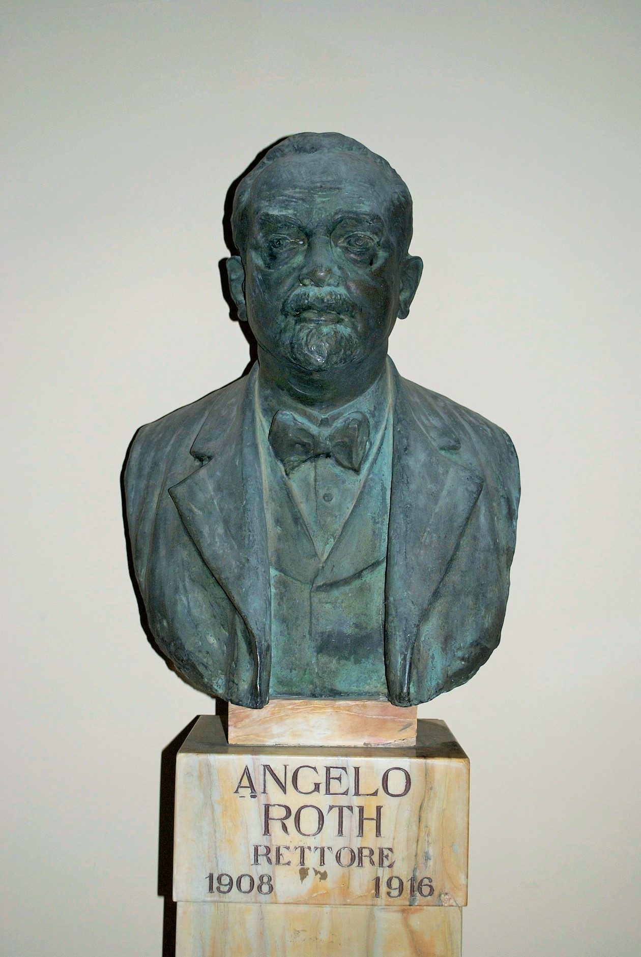Angelo%20Roth%20%281%29.jpg